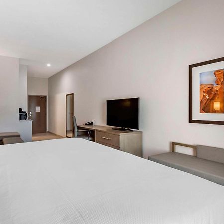 Comfort Suites Scottsdale Talking Stick Entertainment District Exterior photo