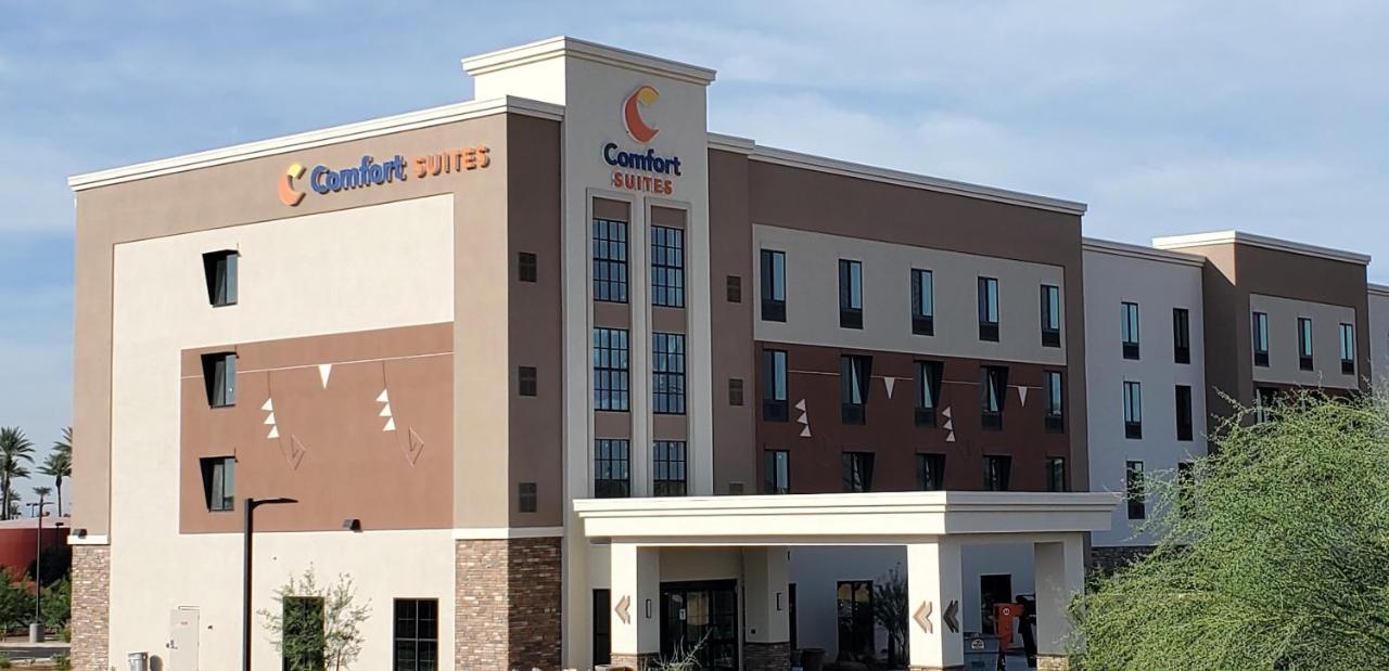 Comfort Suites Scottsdale Talking Stick Entertainment District Exterior photo